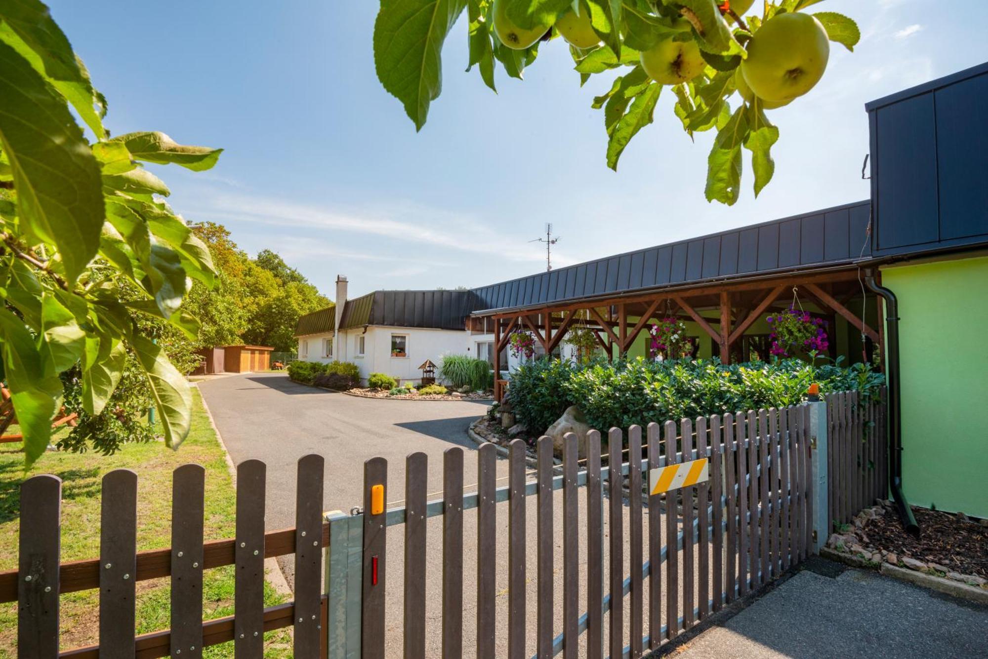 Pension U Jezu Klášterec nad Ohří Esterno foto
